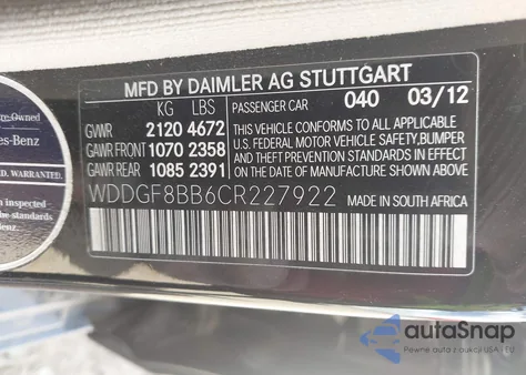 2012 Mercedes-Benz C 300 Luxury 4Matic/Sport 4Matic z USA, uszkodzony, nr VIN WDDGF8BB6CR227922